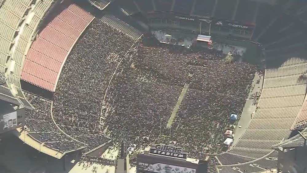 Patriots Super Bowl Send-Off Rally At Gillette Stadium Draws Estimated  35,000 - CBS Boston