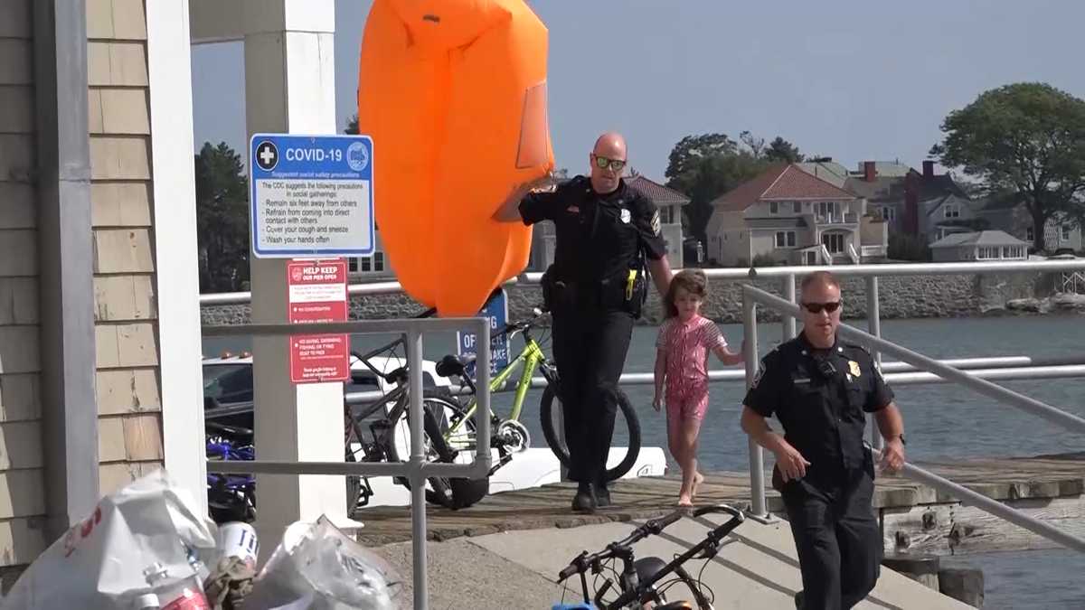 Girl rescued off Preston Beach after wind blew her raft out to sea