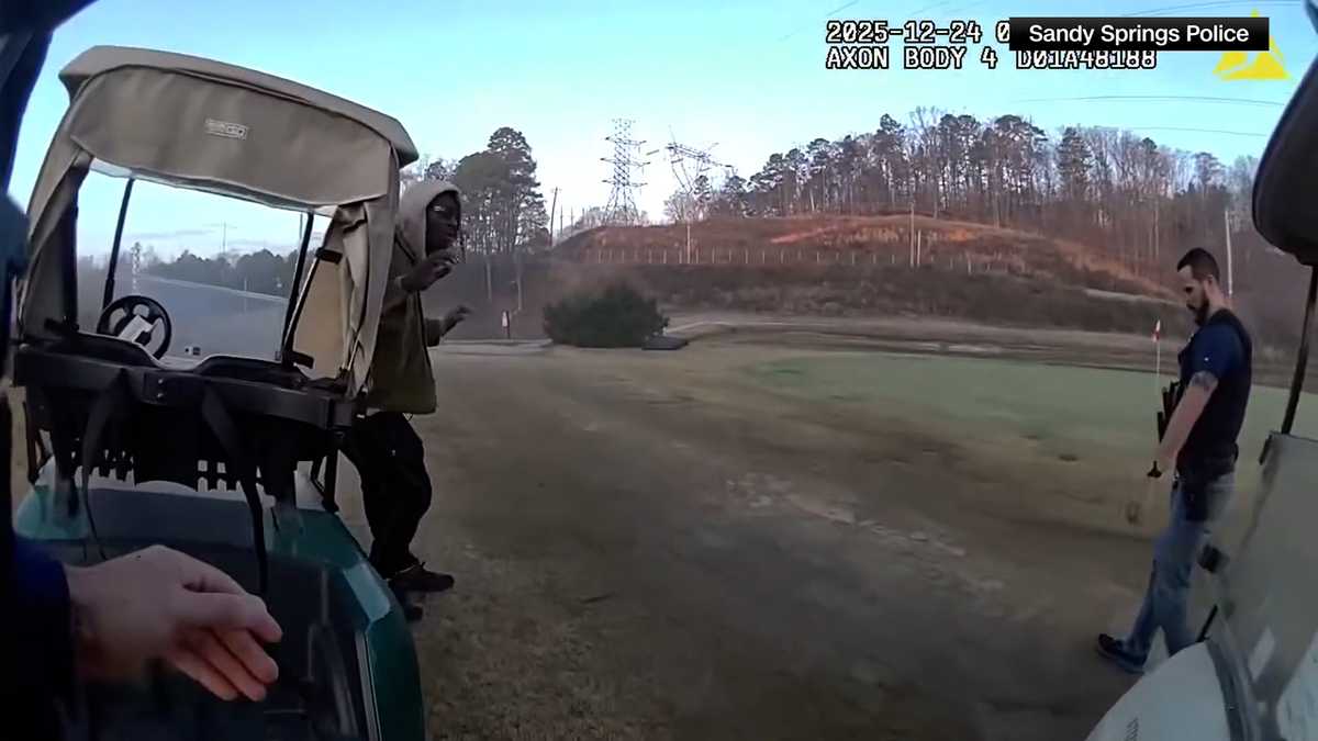 Caught on camera: Man tries to flee officers on golf cart