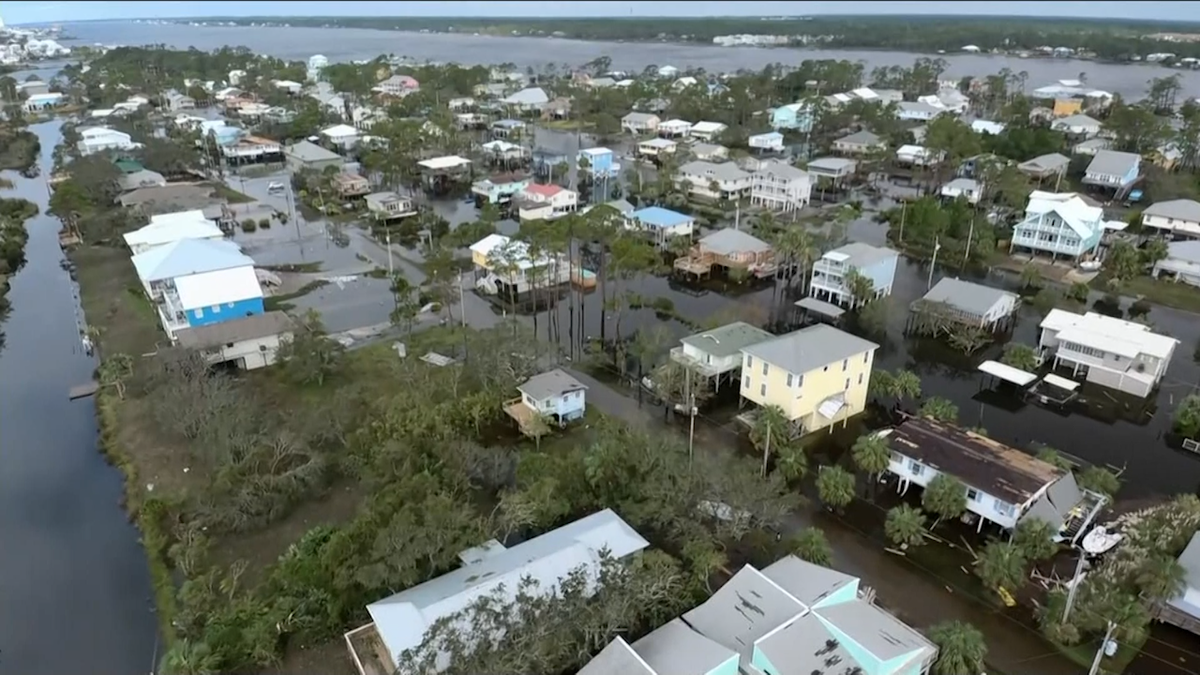 Rescuers Reach People Cut Off By Gulf Coast Hurricane