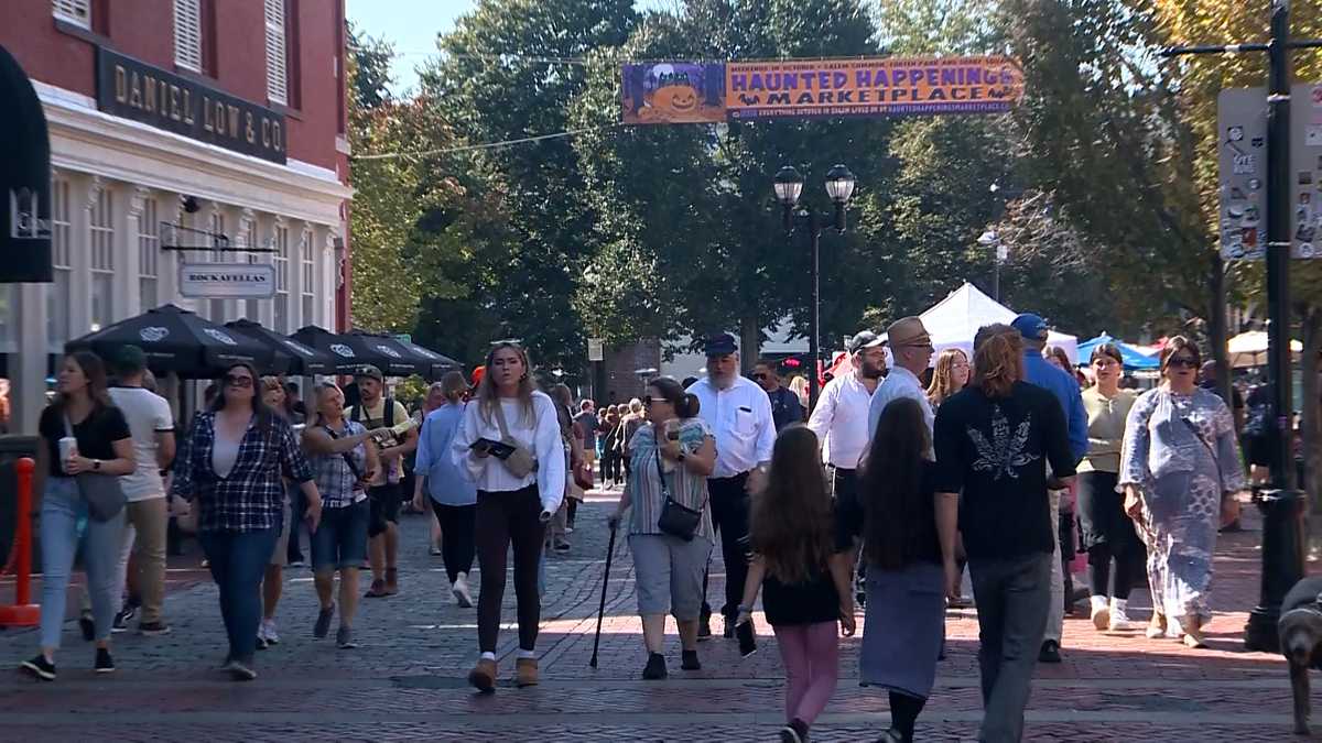 Salem Officials Urge Halloween Visitors To Take Public Transit