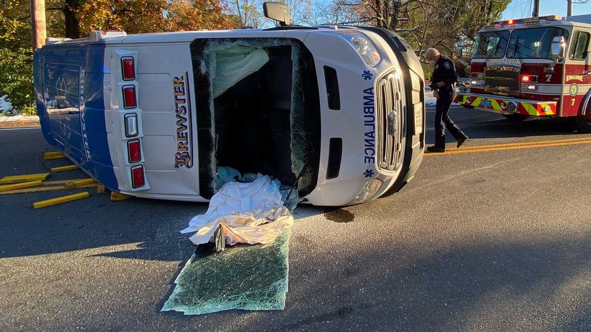 2 EMTs injured in ambulance rollover crash in Hanover