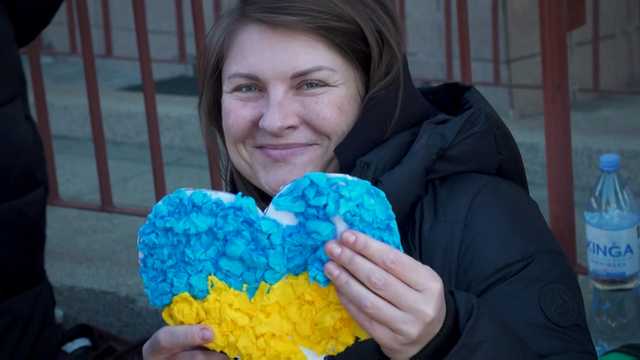 Meet the Ukrainian women who escaped their country now going back to help fight the invasion - Vimarsana News