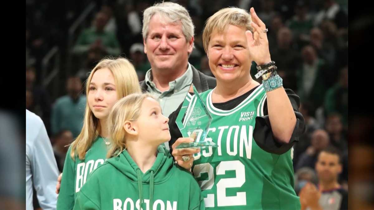 Celtics pay tribute to beloved executive who died of cancer