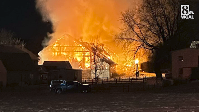 Crews battle barn fire - Vimarsana News