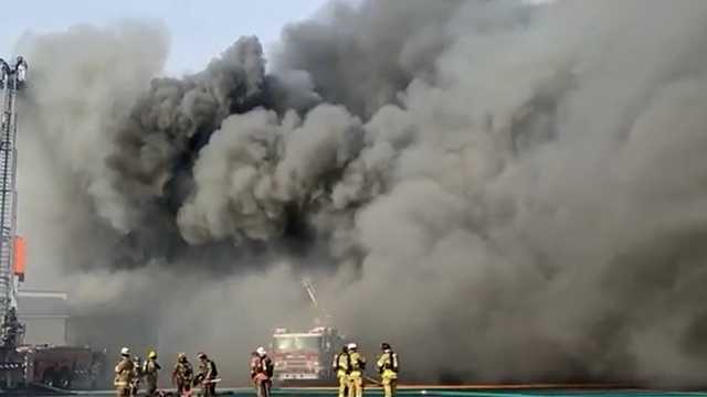 Pictures: Hershey Farm Restaurant and Inn fire in Pennsylvania - Vimarsana News