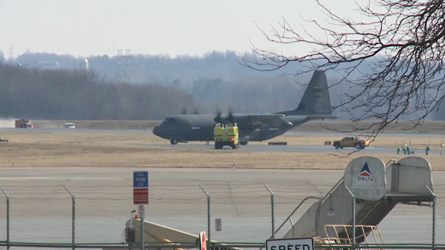Military airplane forced to land at Harrisburg International Airport - Vimarsana News