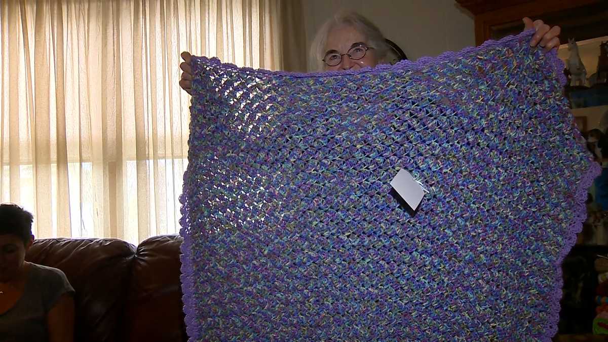 'Turn your craft into a hug' Woman creates charity making blankets for