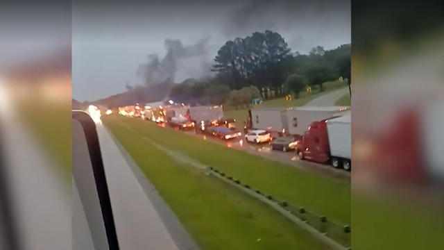 South Carolina: Video shows traffic backup during tornado warning - Vimarsana News
