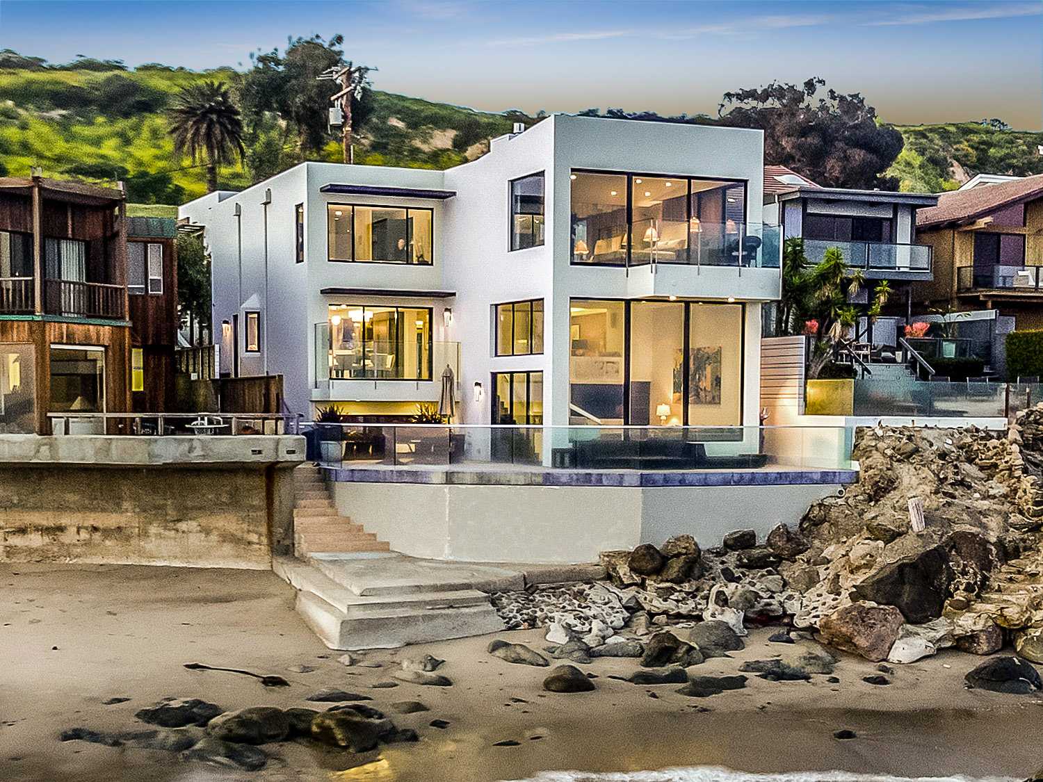 Dream House: Barry Manilow's Malibu Beach House