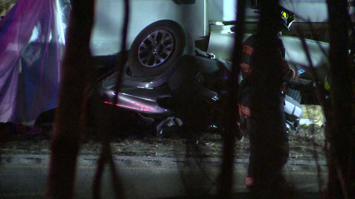 Driver killed, pickup truck caught under tractor-trailer on I-495 Driver killed, pickup truck caught under tractor-trailer on I-495