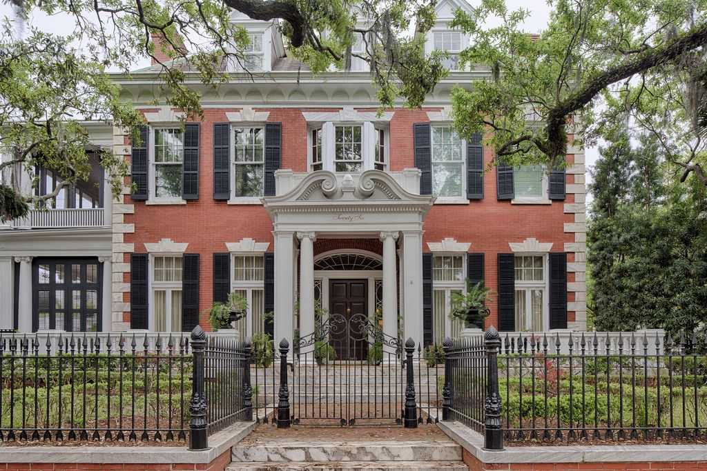 Dream House of the Week: Mills B. Lane house