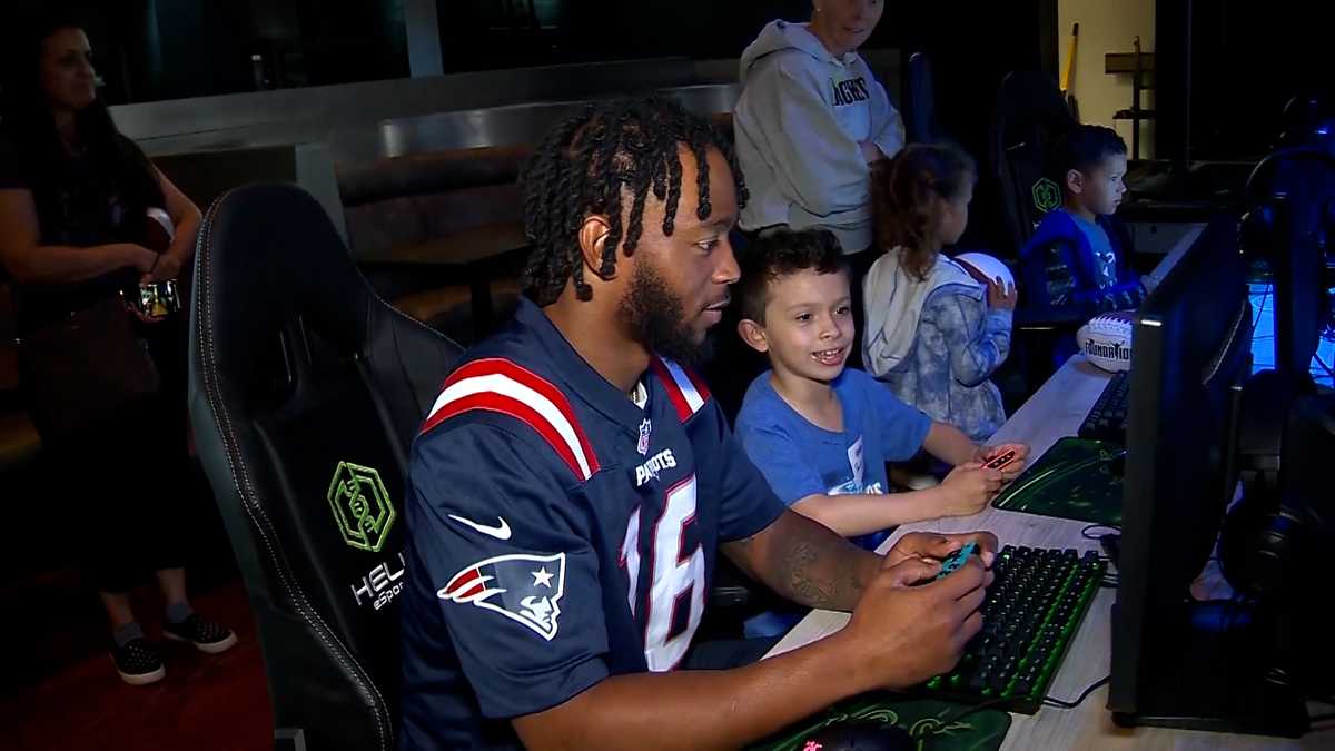 Patriots players host Mass. foster children for day of video games - WCVB