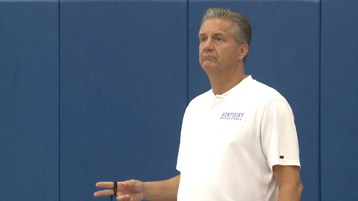 John Calipari discusses what it's like not coaching his son this season