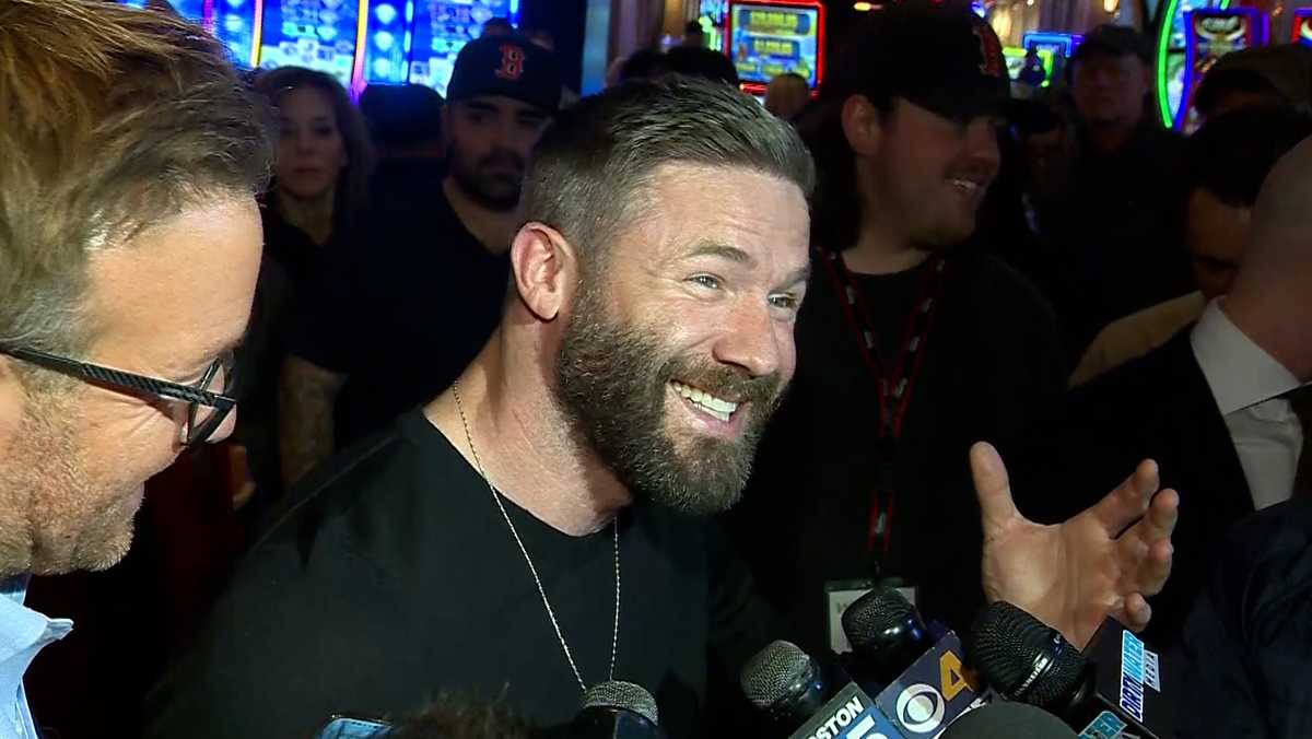 Julian Edelman bets $100,000 that Buccaneers, Patriots will meet