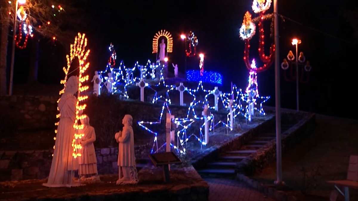 La Salette Christmas light display will be open this year