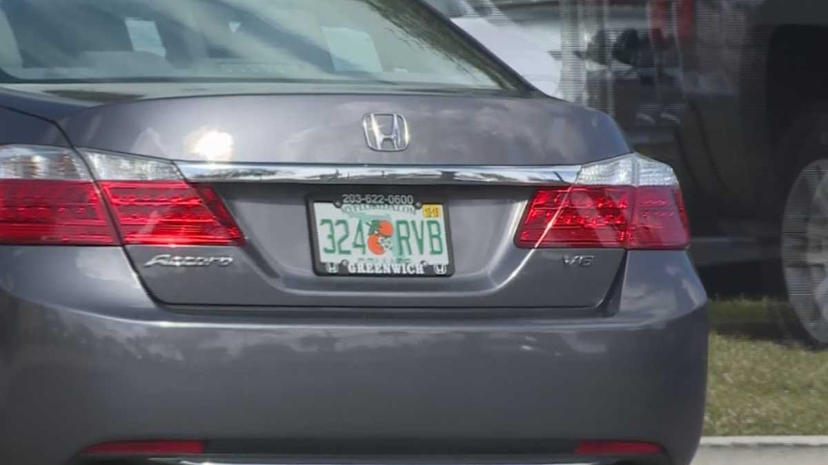 License plate scam targets women