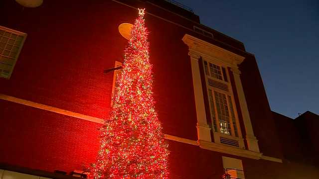 Stores preparing for promising holiday shopping season in Mass. - Vimarsana News