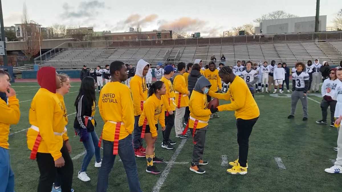 Rivals Malden, Medford come together for unified football game