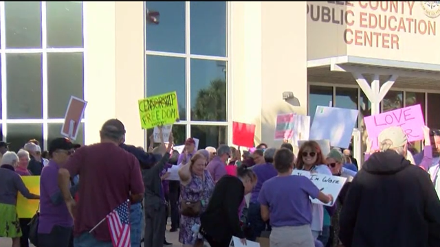 Dueling protests take place in Lee County over flag in school classroom - Vimarsana News