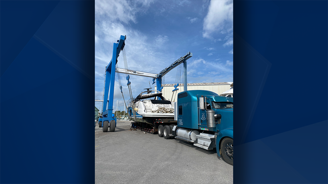 Massive runaway yacht towed out of Cape Coral canal - Vimarsana News