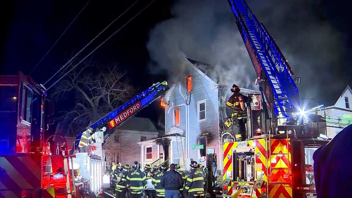 Crews encounter freezing, windy conditions during Medford fire