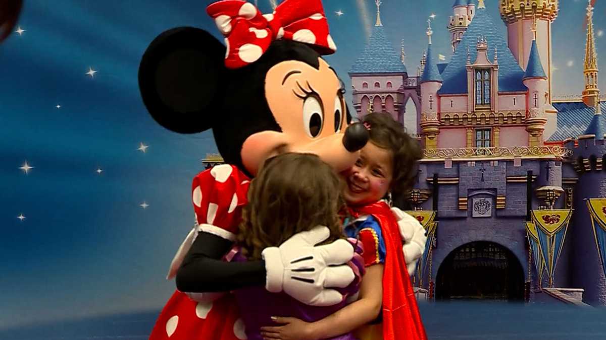 炫彩明星：小儿癌症患者在“冰上迪士尼”中获得贵宾体验