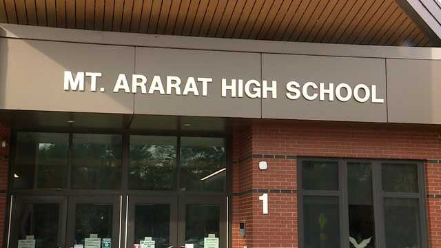 Mt. Ararat boys' hockey coach resigns, season canceled after allegations of bullying, harassment