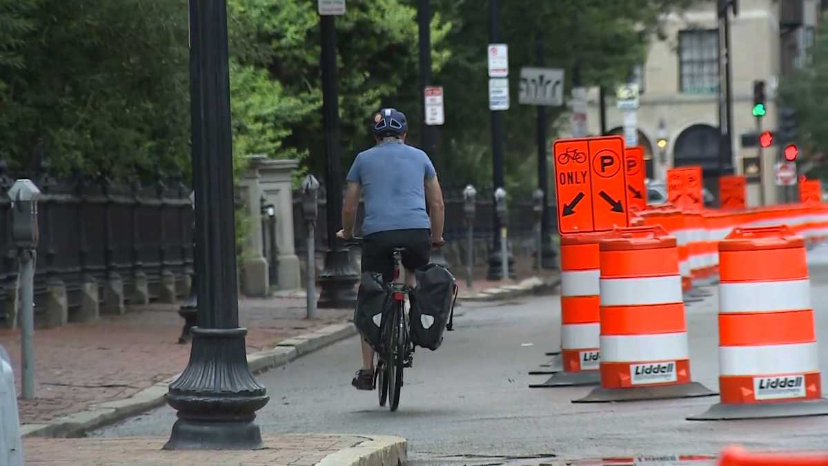 City of Boston installs new protected bike lanes