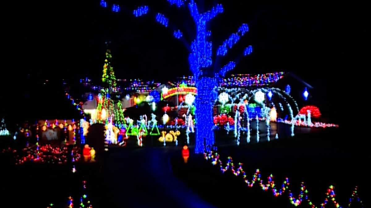 New Richmond home decked out for Christmas