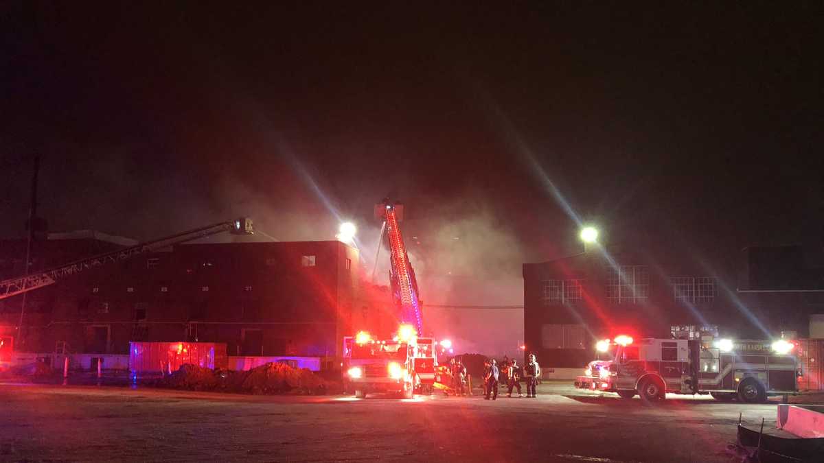 North KC firefighters battle vacant building fire