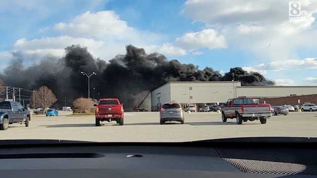 Scene of North Hanover Mall fire in Pennsylvania - Vimarsana News