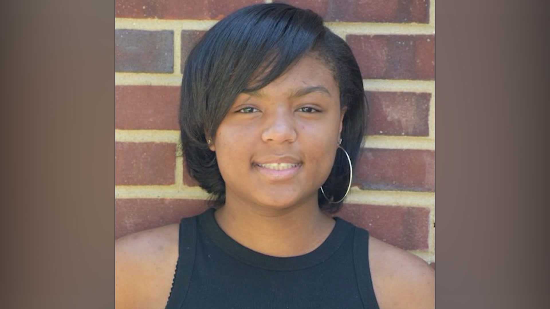 Massachusetts teen missing for more than a week reunited with her family - Vimarsana News