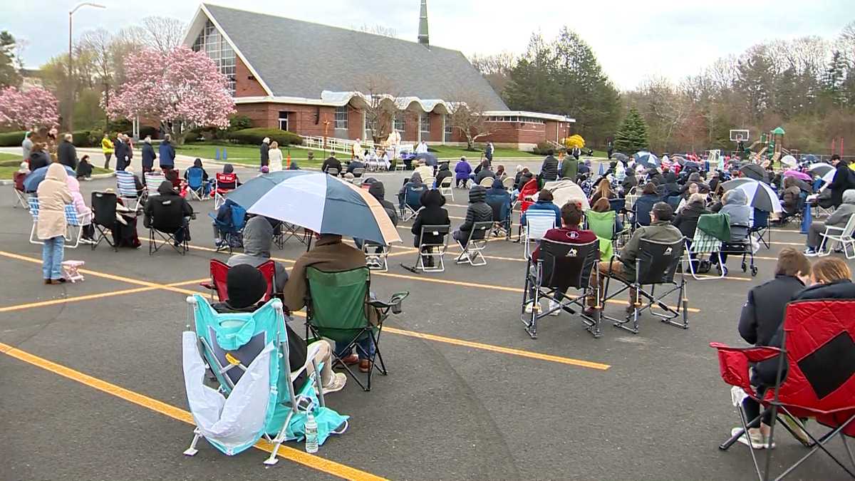 Massachusetts church celebrates its 100th outdoor Mass on Easter