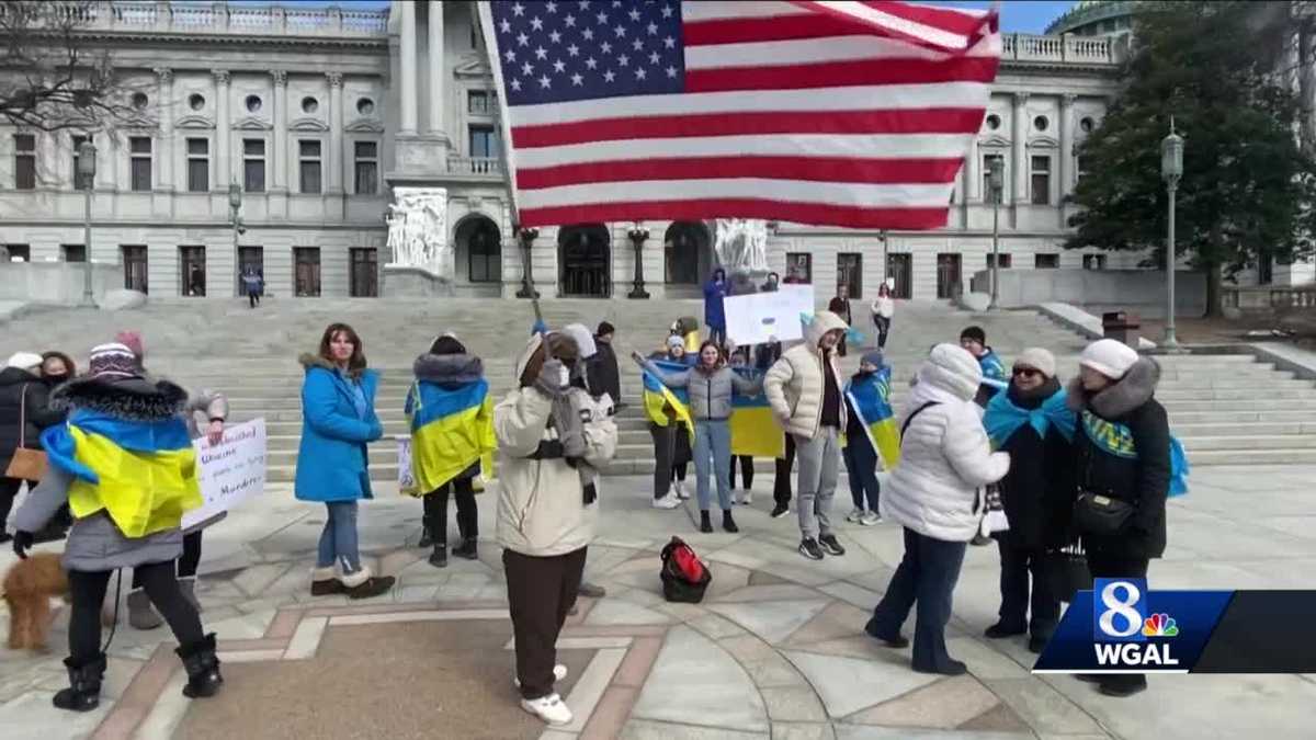 Protesters support Ukraine at Pennsylvania Capitol