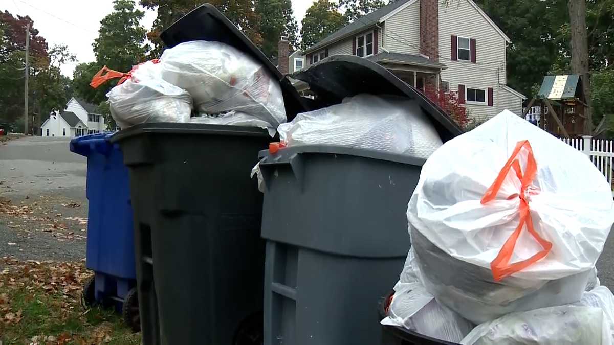 Reading issues ultimatum to trash company over pickup problems