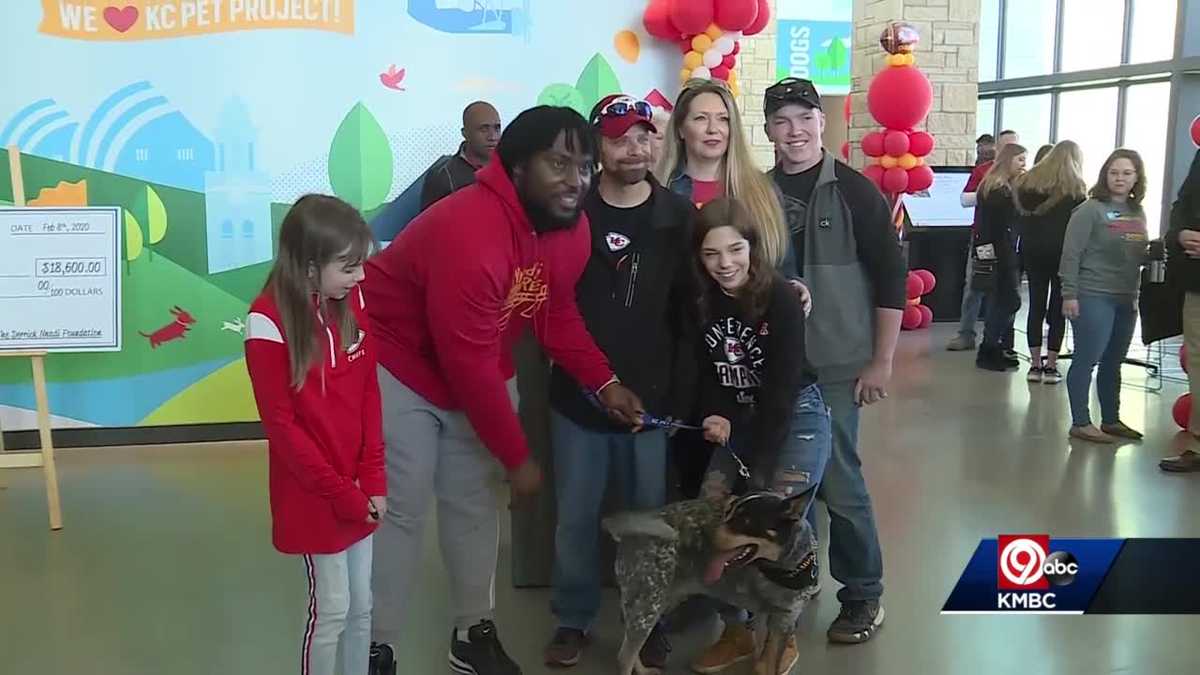 Chiefs player sponsors adoptions for all dogs at local shelter