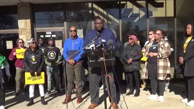 Voting rights activists rally to support new Milwaukee Midtown voting site - Vimarsana News