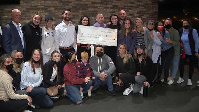 Massachusetts restaurant workers surprised with $100K bonus - Vimarsana News