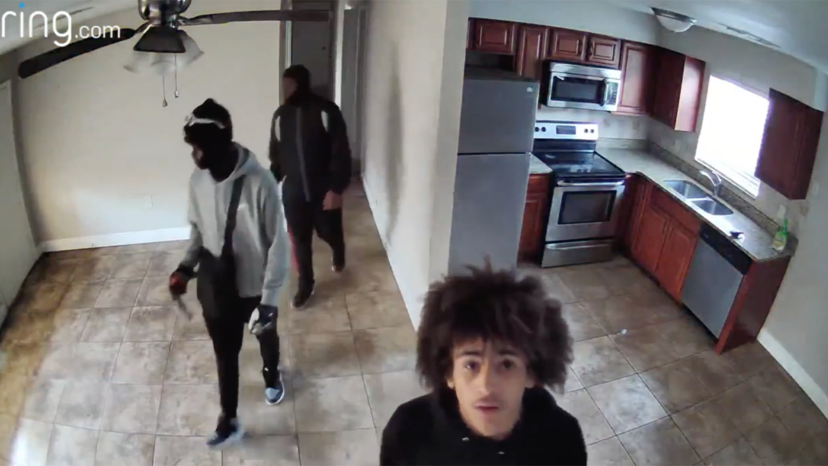 Masked Culprits Caught On Camera Breaking Into Fort Myers Home 9373