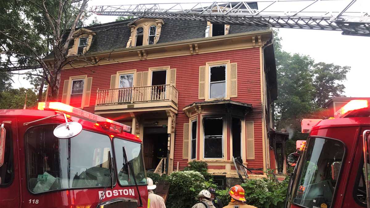 Boston firefighter injured while battling Roxbury house fire