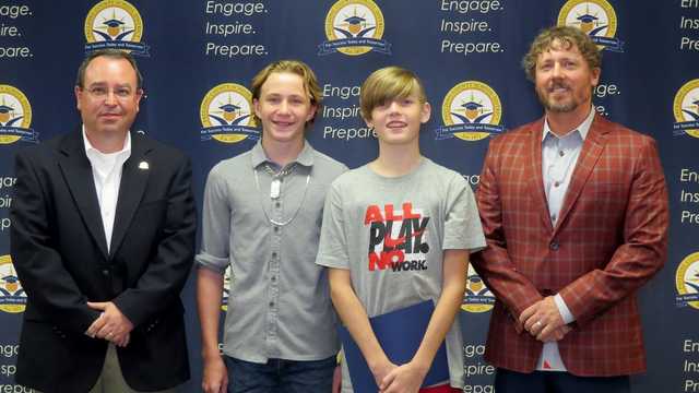 Middle school students praised after quick actions saved their bus driver - Vimarsana News
