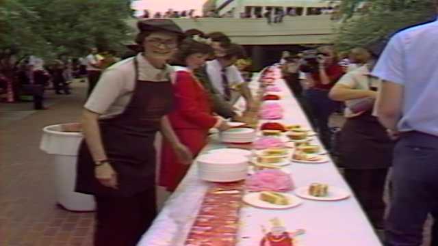 100-foot sandwich built in a morning eaten in less than an hour - Vimarsana News