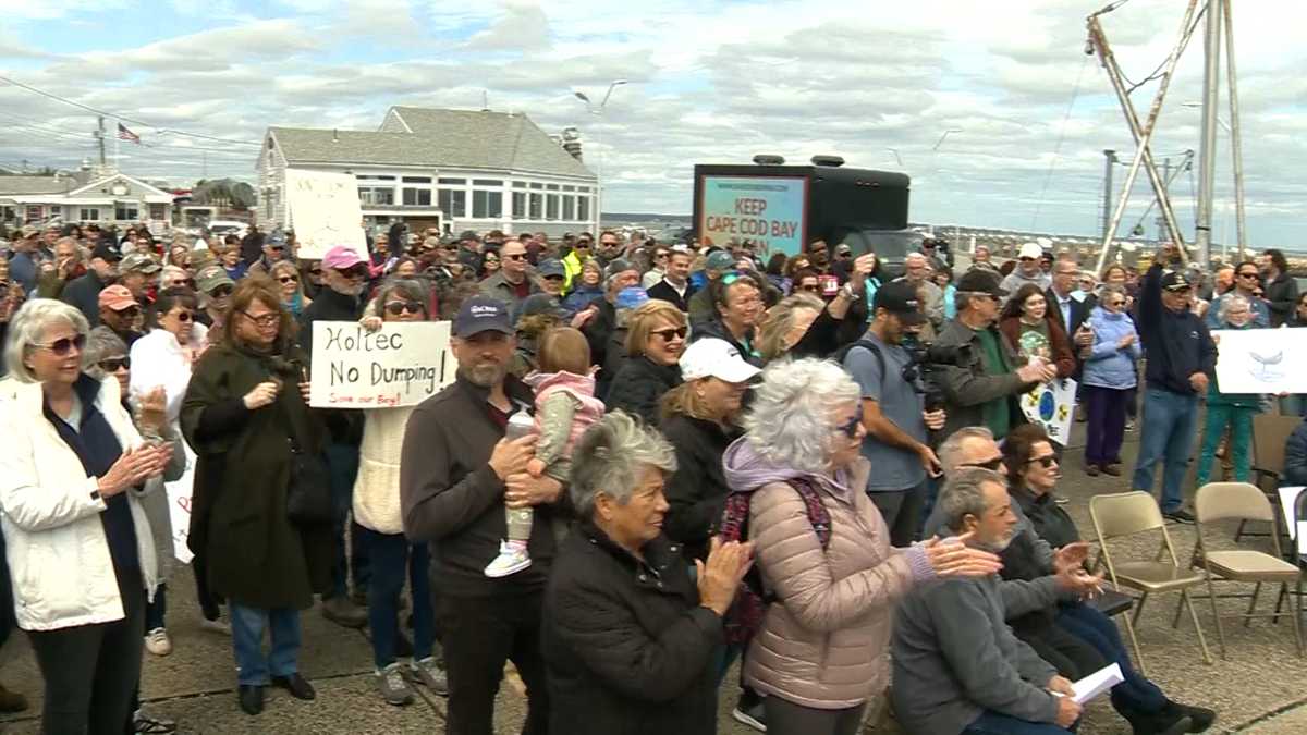 Hundreds have turned up in Plymouth to prevent dumping of nuclear wastewater