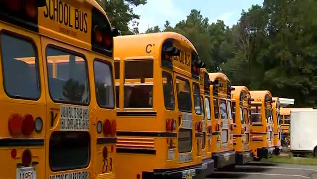 Push to recruit bus drivers in Massachusetts ahead of school year - Vimarsana News