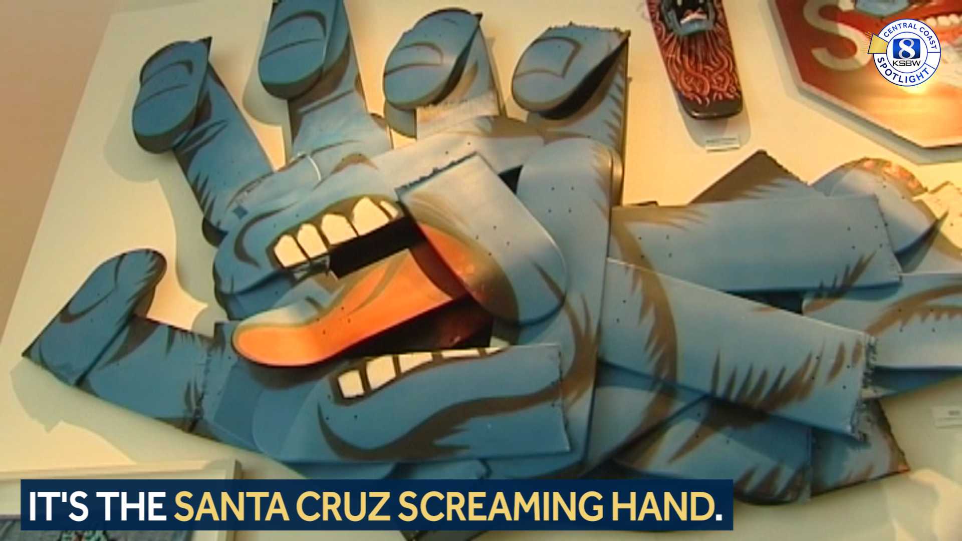 screaming-hand-1582337013.jpg?