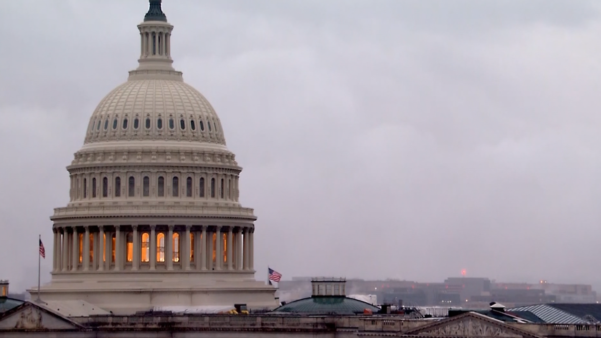 Lawmakers rush to avert government shutdown before holidays