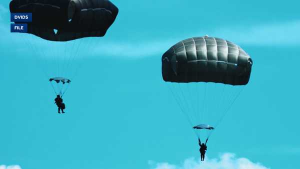 paratroopers heading to the middle east
