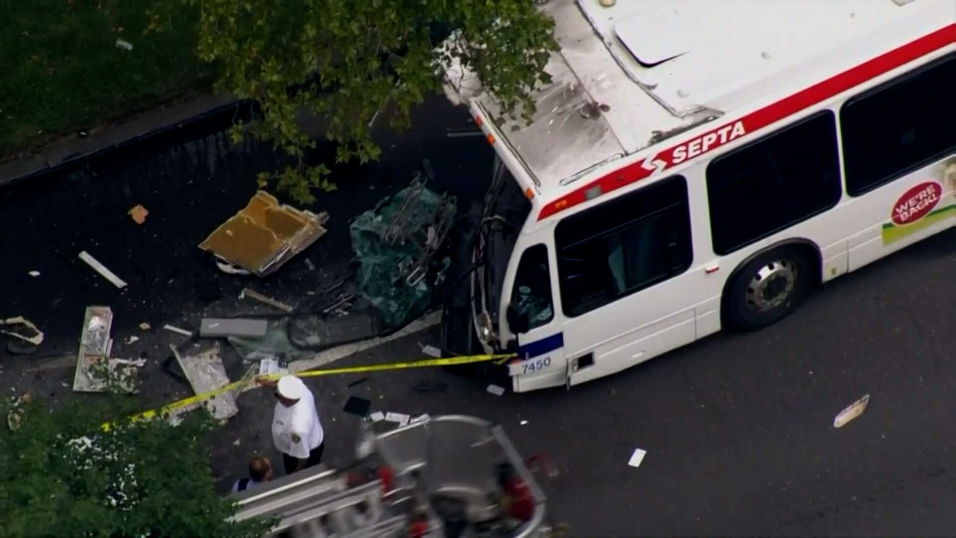 Two SEPTA Buses Crash In Philadelphia, Killing 1