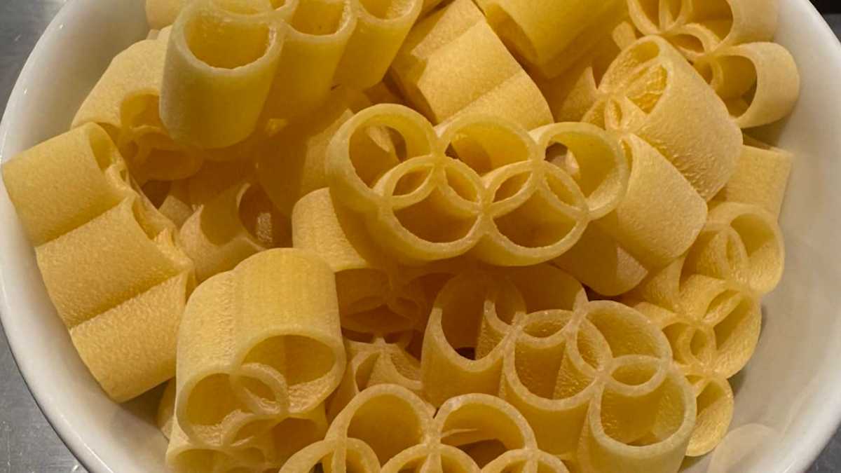 WATCH: Here's how the viral Olympic ring-shaped pasta is prepared for athletes at Milan Cortina 2026